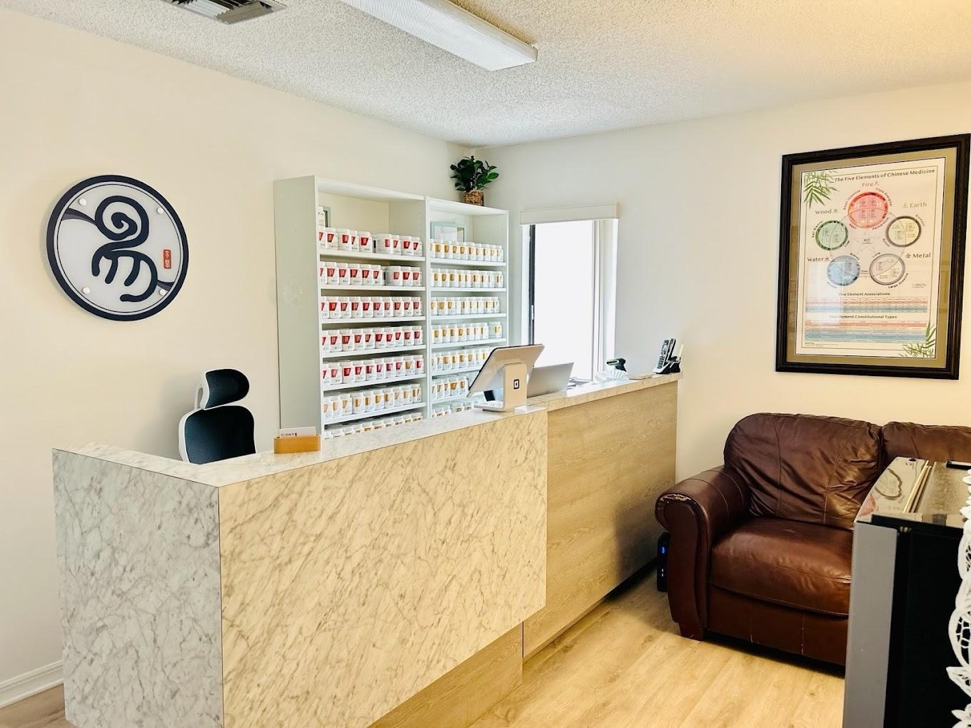 Yi Acupuncture building exterior and signage at 840 N State Rd 434